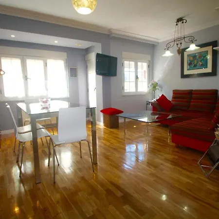 Parque Picasso Apartment *