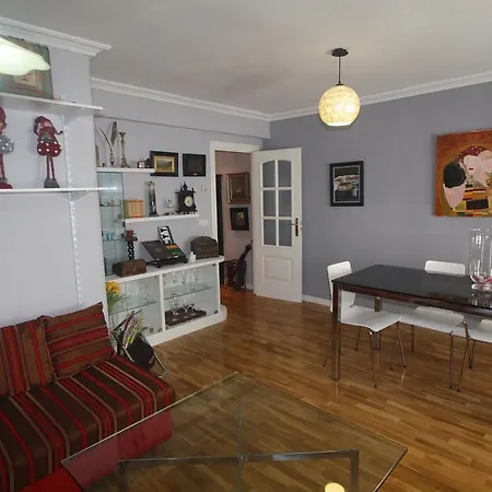 Parque Picasso Apartment *