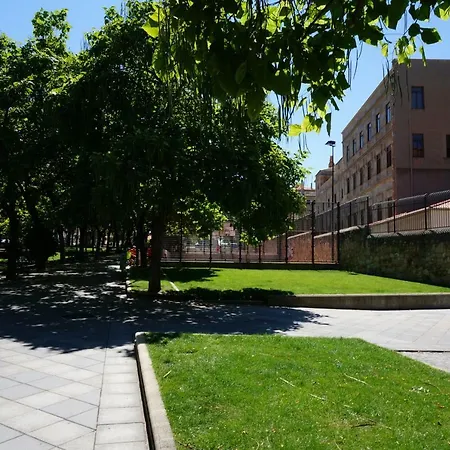 Parque Picasso 公寓 *